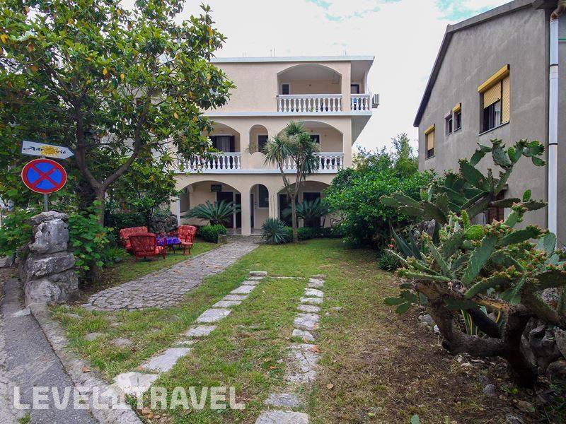 Фотография Apartments Adrovic