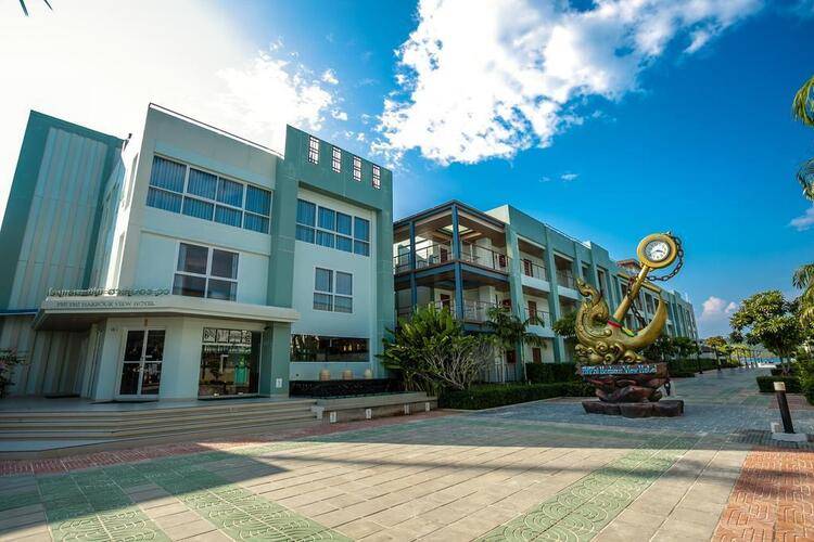 Phi Phi Harbour View Hotel