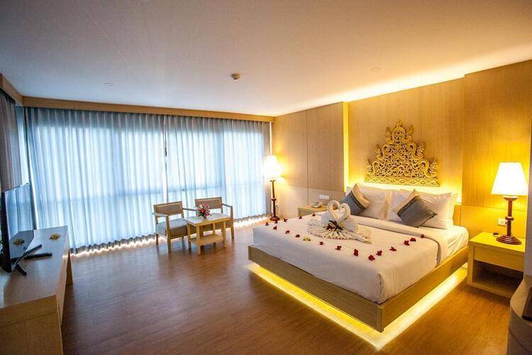 Phi Phi Harbour View Hotel