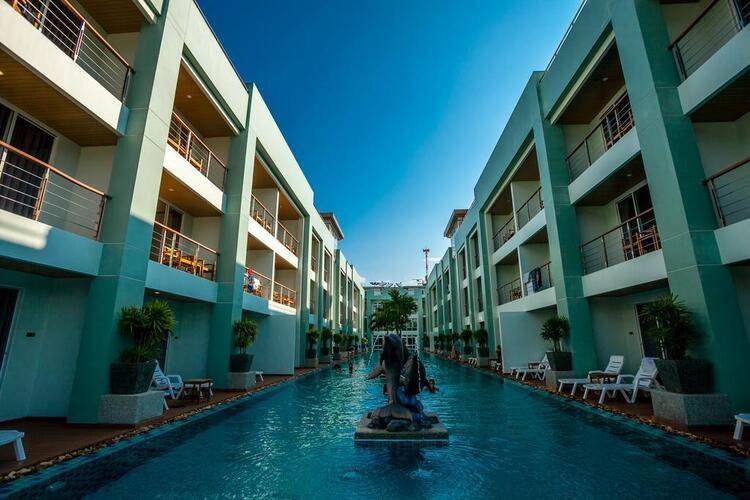 Phi Phi Harbour View Hotel