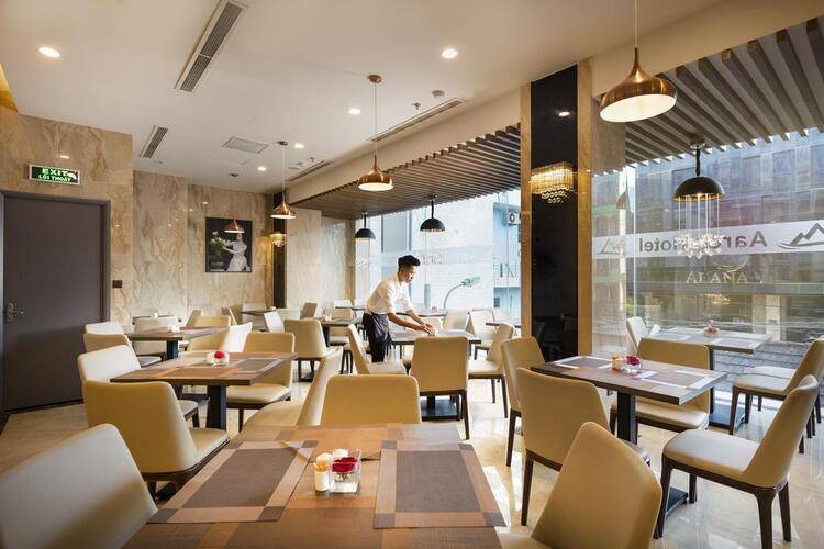 Aaron Hotel