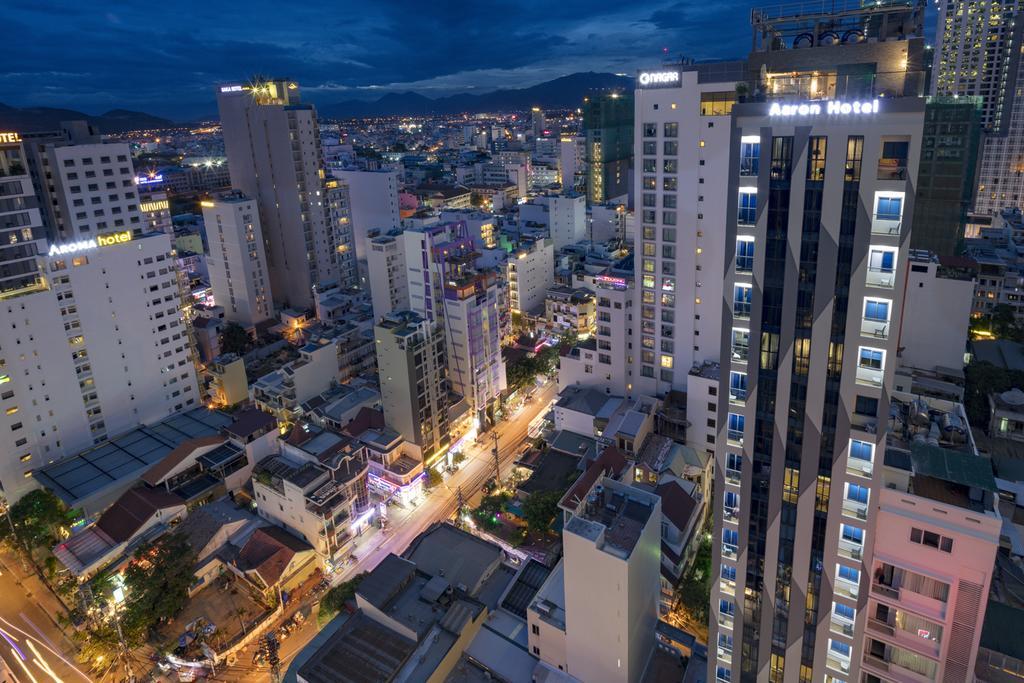 Aaron Hotel