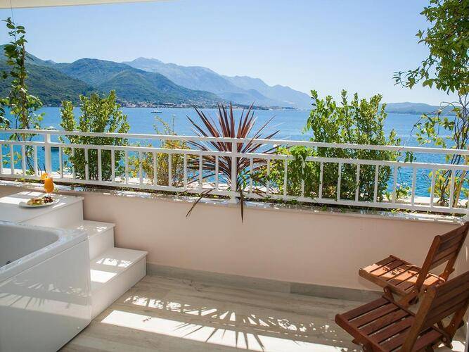 Casa Del Mare Blanche