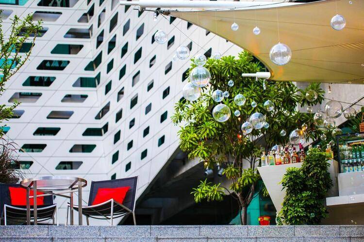 Lit Bangkok Hotel & Residence