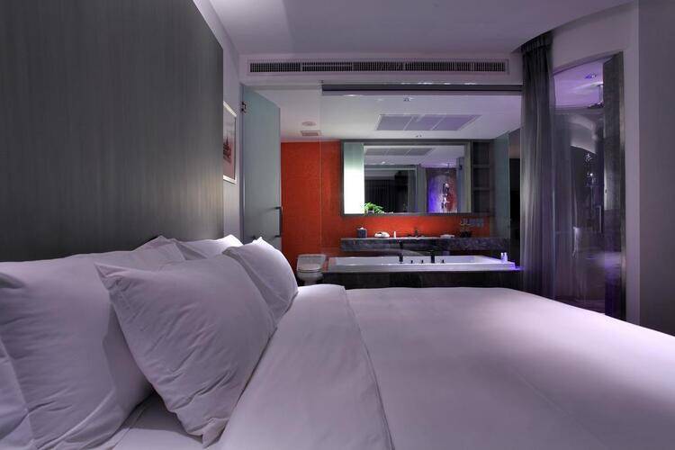 Lit Bangkok Hotel & Residence