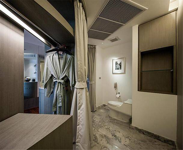 Lit Bangkok Hotel & Residence