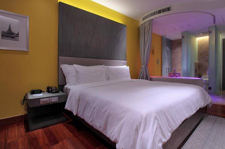 Lit Bangkok Hotel & Residence