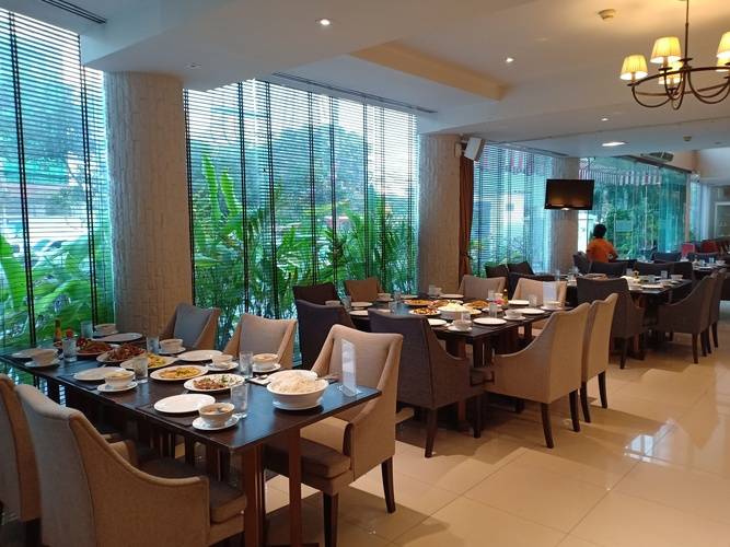 Lantana Resort Hotel