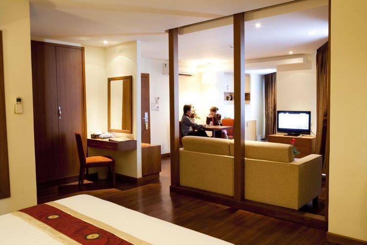 Lantana Resort Hotel
