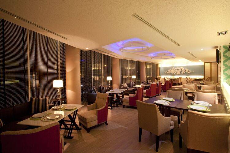 Lantana Resort Hotel