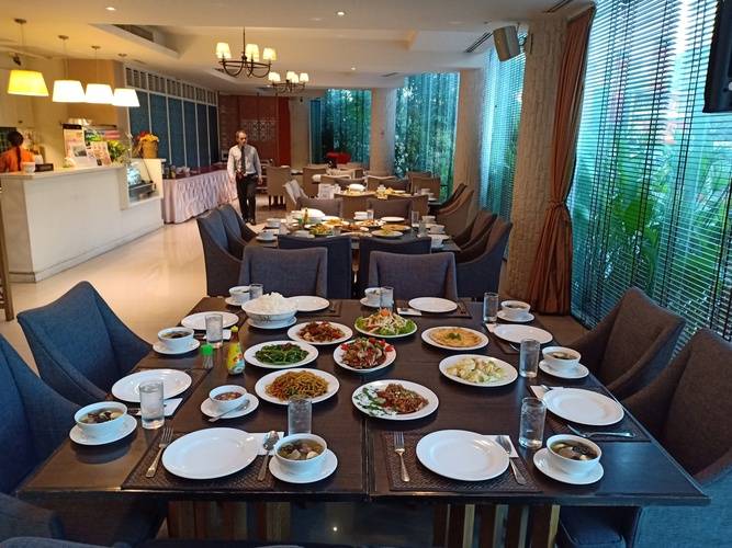 Lantana Resort Hotel
