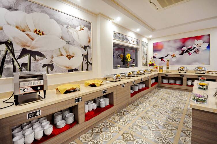 Crown Nguyen Hoang Hotel