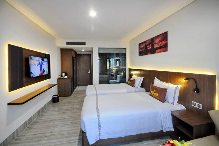 Crown Nguyen Hoang Hotel