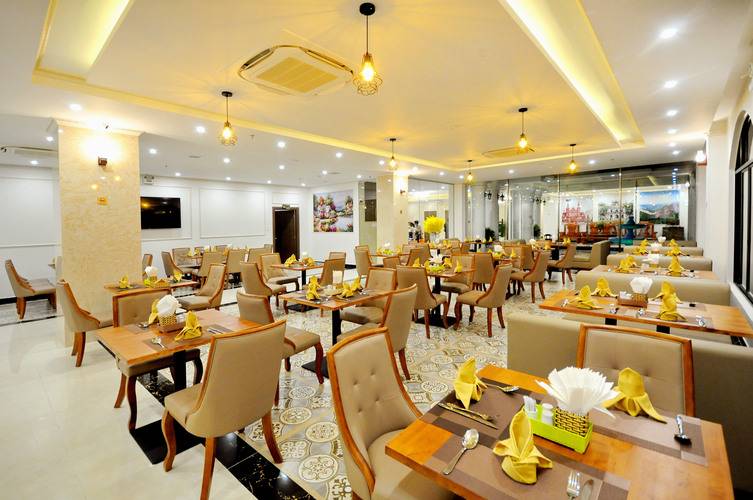 Crown Nguyen Hoang Hotel