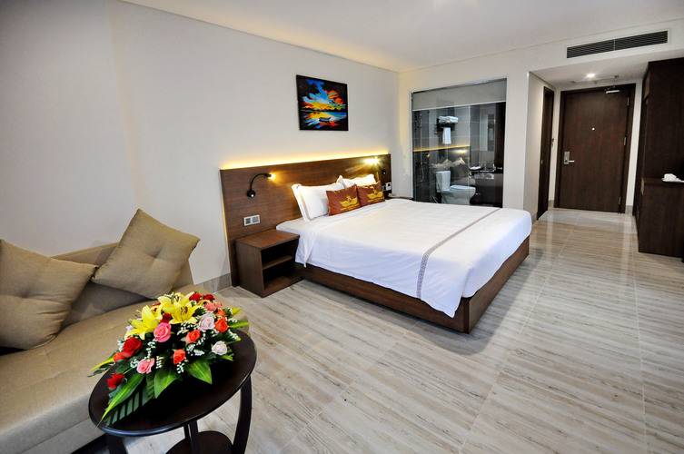 Crown Nguyen Hoang Hotel