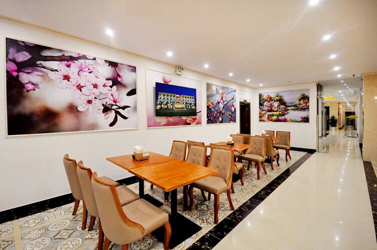 Crown Nguyen Hoang Hotel
