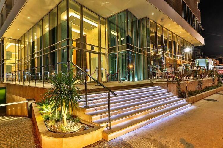 Hotel Wow