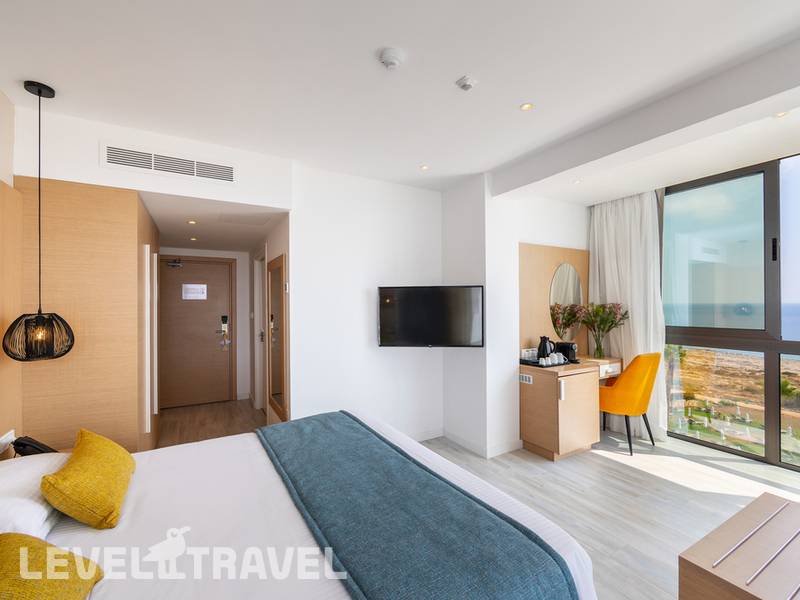 Фотография Leonardo Crystal Cove Hotel & Spa By The Sea (Adults Only 16+)
