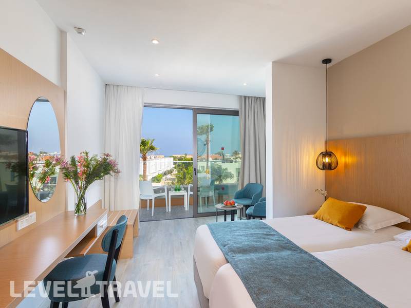 Фотография Leonardo Crystal Cove Hotel & Spa By The Sea (Adults Only 16+)