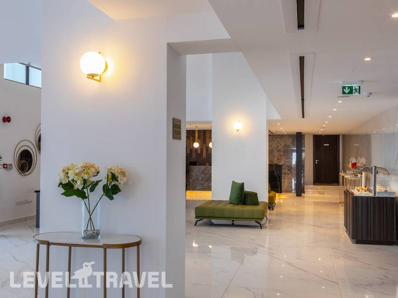 Фотография Leonardo Crystal Cove Hotel & Spa By The Sea (Adults Only 16+)