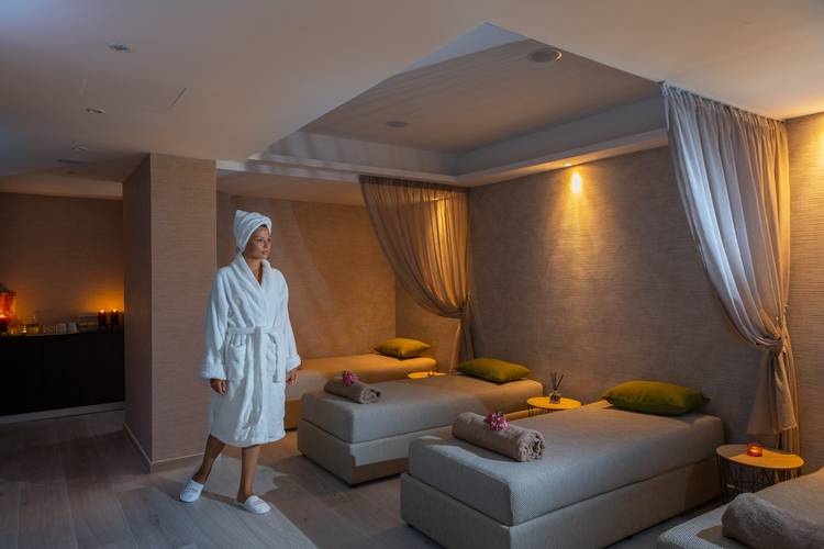 Leonardo Crystal Cove Hotel & Spa By The Sea (Adults Only 16+)