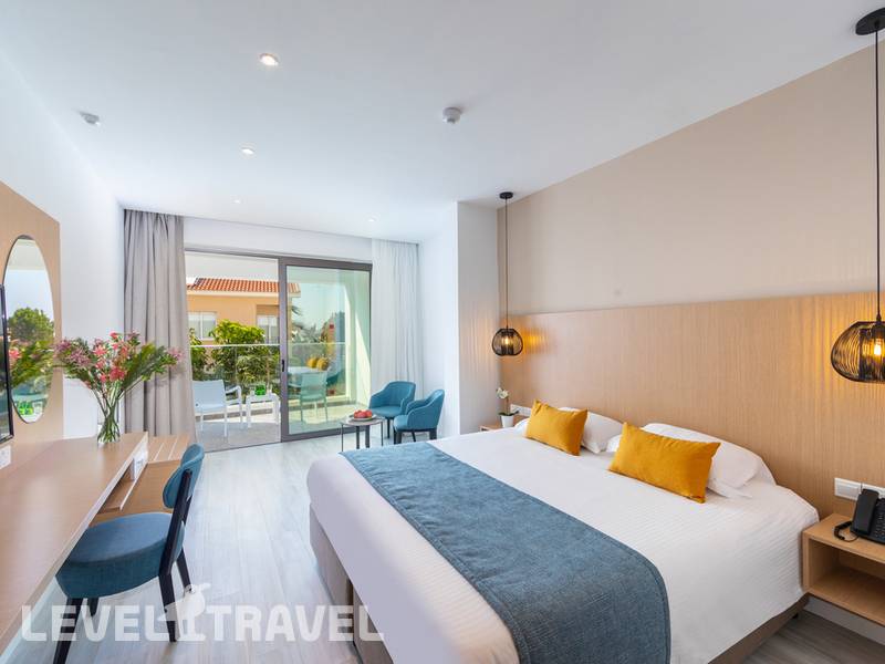 Фотография Leonardo Crystal Cove Hotel & Spa By The Sea (Adults Only 16+)