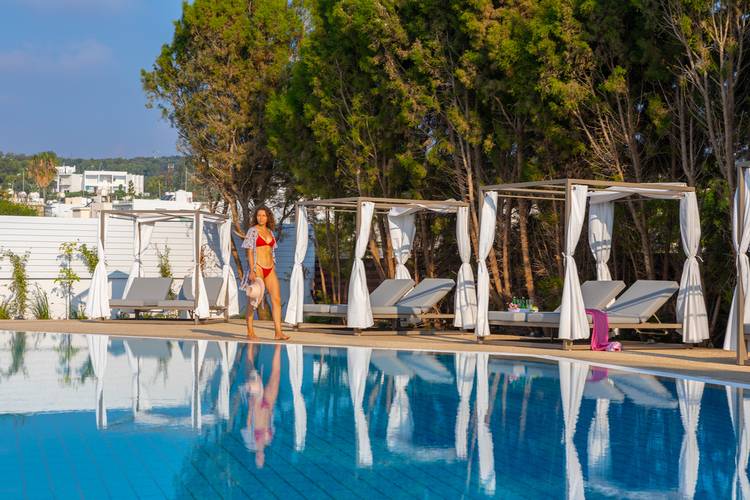 Leonardo Crystal Cove Hotel & Spa By The Sea (Adults Only 16+)
