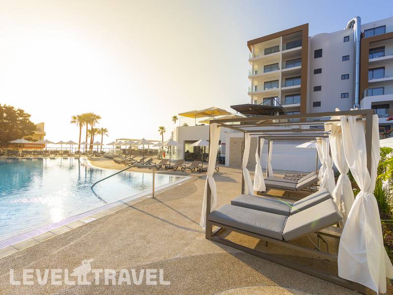 Фотография Leonardo Crystal Cove Hotel & Spa By The Sea (Adults Only 16+)