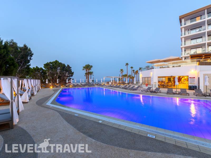 Фотография Leonardo Crystal Cove Hotel & Spa By The Sea (Adults Only 16+)