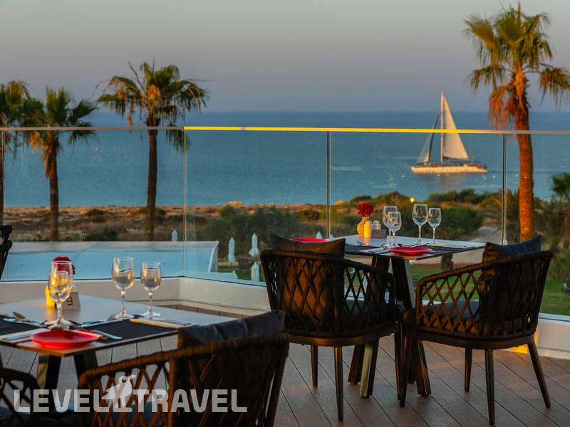 Фотография Leonardo Crystal Cove Hotel & Spa By The Sea (Adults Only 16+)