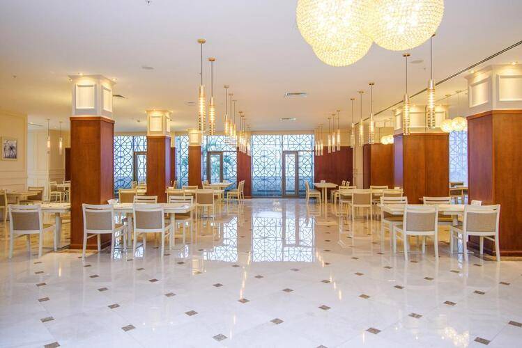 The Grand Gloria Hotel