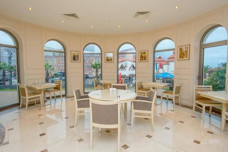 The Grand Gloria Hotel