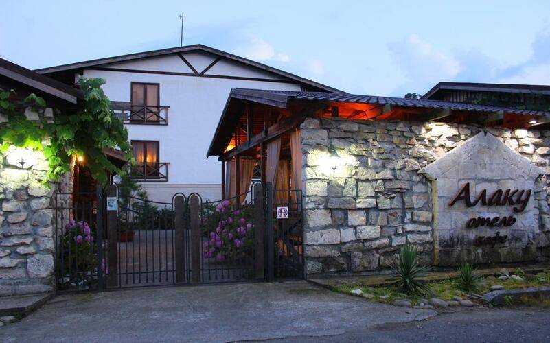 Алаку (Alaku) Hotel