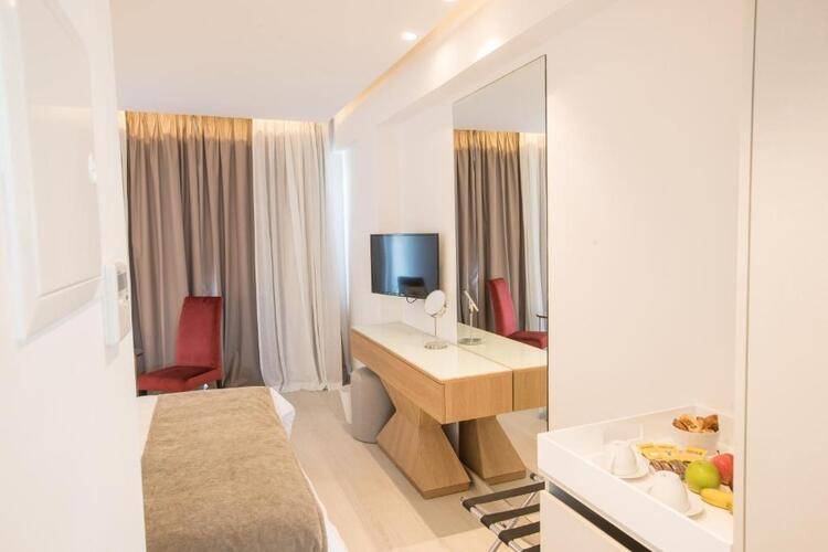 Kokkinos Boutique Hotel