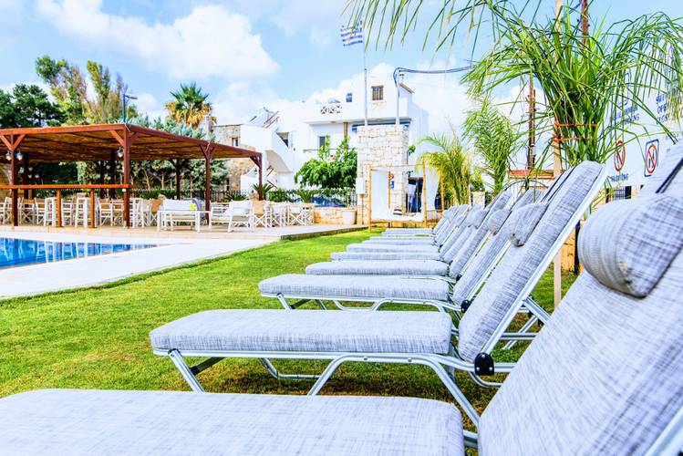 Yiannis Manos Hotel