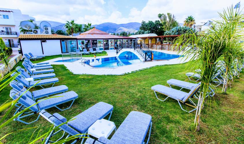 Yiannis Manos Hotel