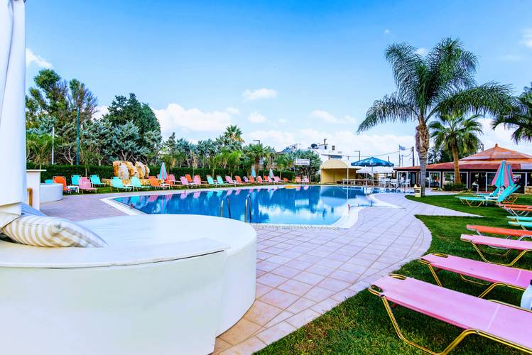 Yiannis Manos Hotel
