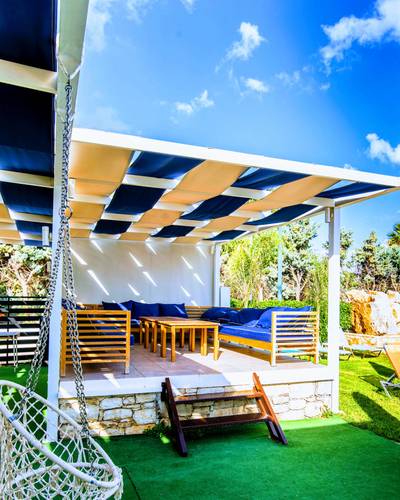 Yiannis Manos Hotel