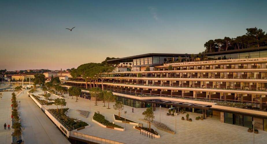 Grand Park Hotel