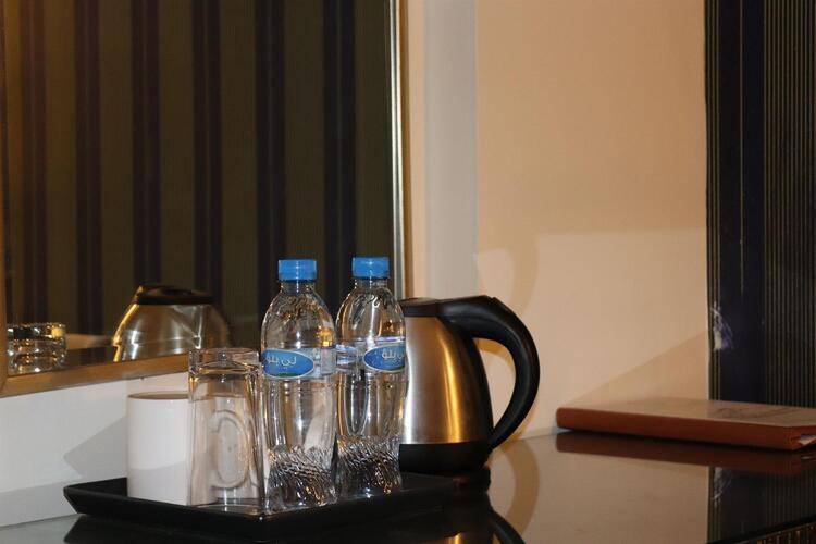 Buraq Hotel By Gemstones (Mra Hotel)