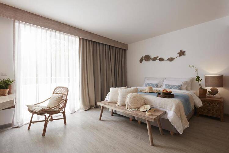 Eden Beach Resort & Spa