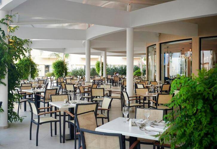Sunrise Oasis Hotel