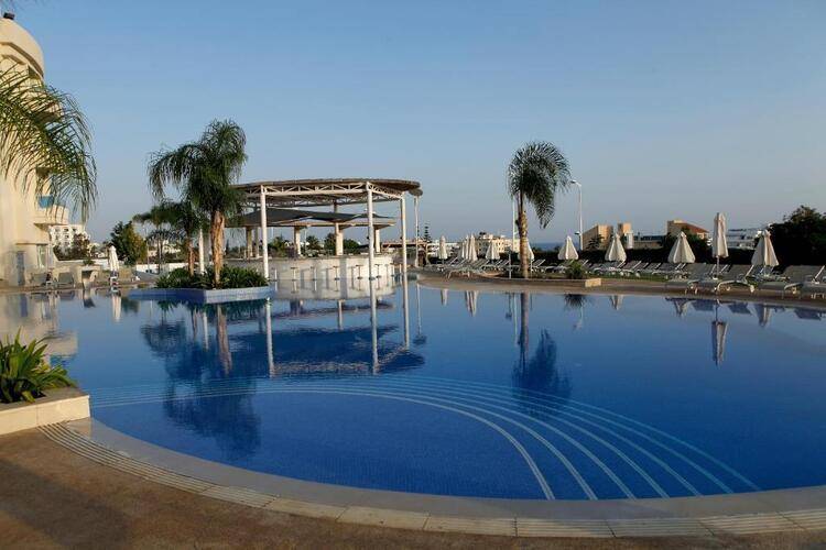 Sunrise Oasis Hotel
