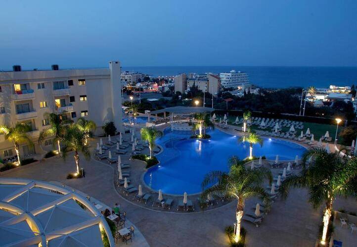 Sunrise Oasis Hotel