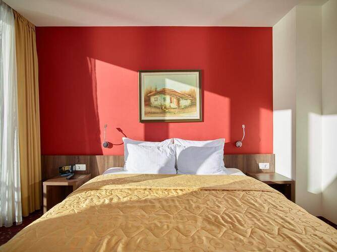 Pine Hotel