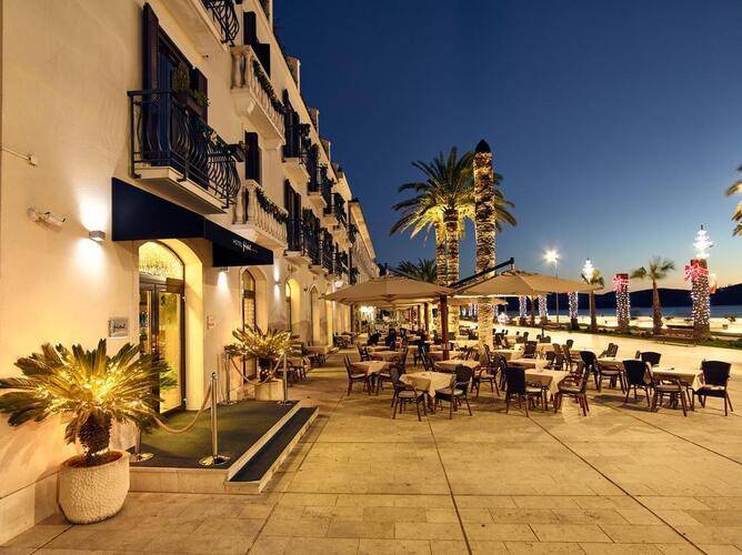 Pine Hotel