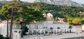 Lazure Hotel & Marina