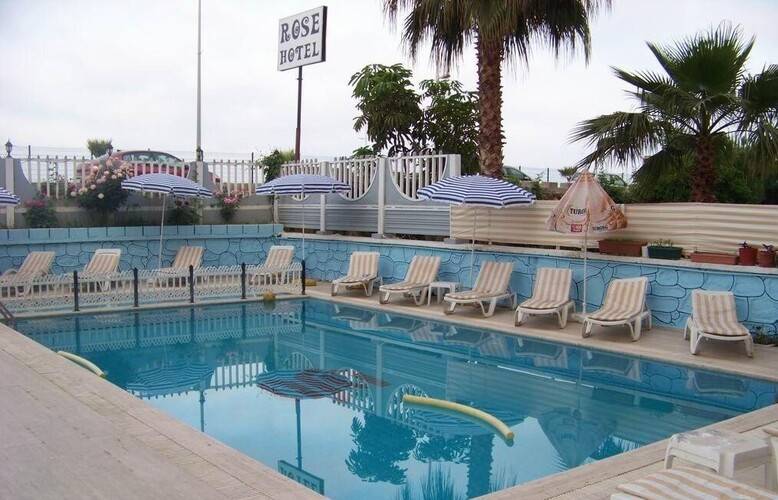 Rose Hotel