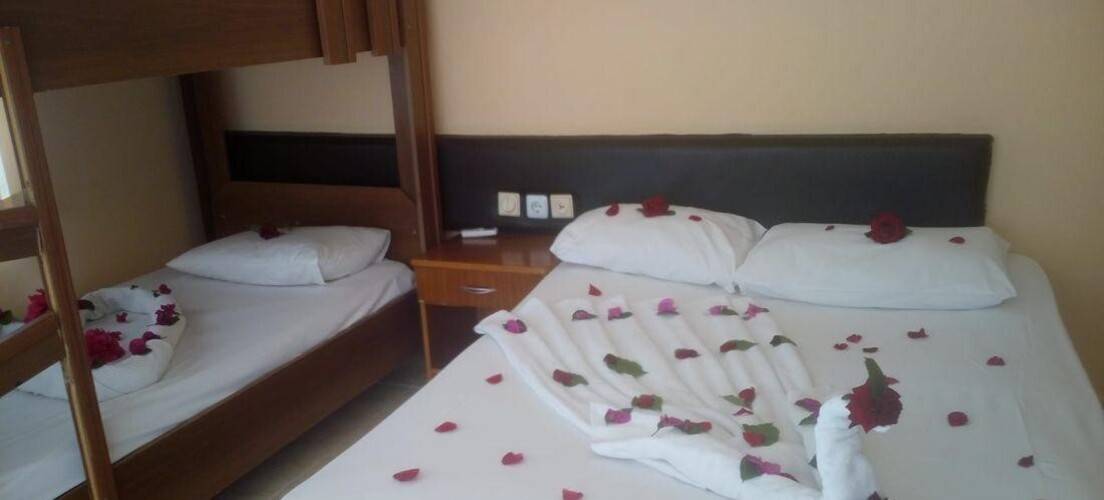 Rose Hotel