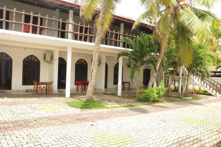 Deutsch Lanka Hotel